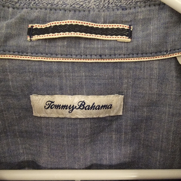 Tommy Bahama Long Sleeve Soft Cozy Button Down Shirt (US L) - Picture 4 of 11